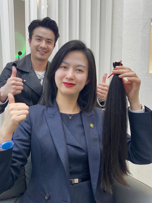 头发捐赠：传递爱心与温暖，为脱发者带来信心与美的慰藉
